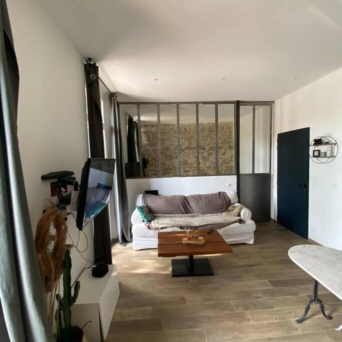 Jolie Appartement En Plein Centre Du Village Les Arcs-sur-Argens Екстериор снимка